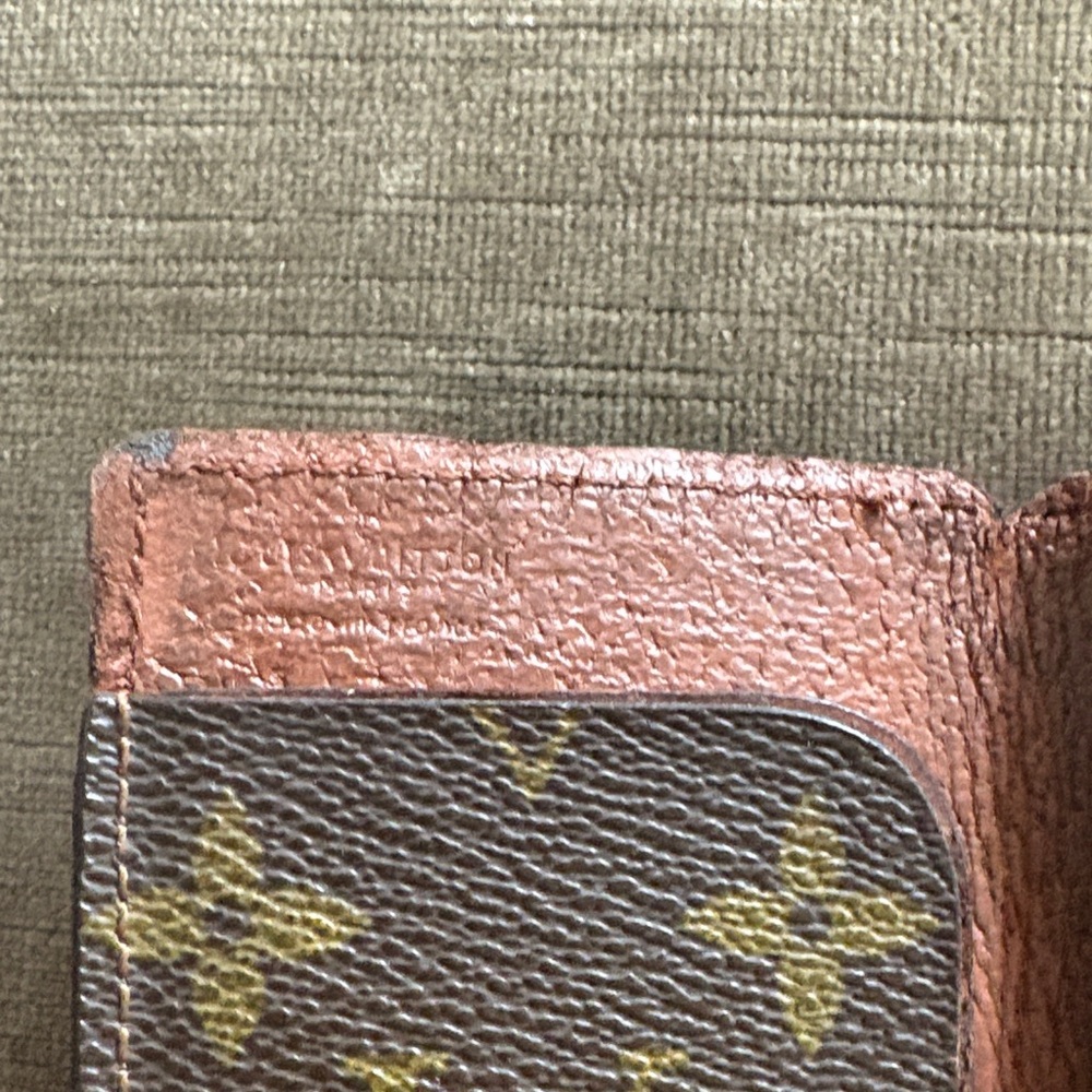 Authentic Vintage Louis Vuitton Monogram Card Case - Picture 3 of 8
